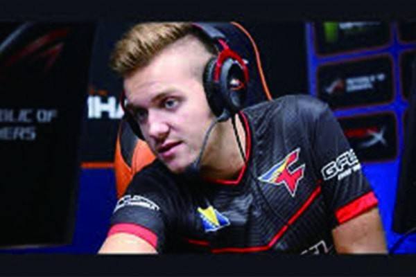 ThunderTalk Gaming 发布了阵容的第一阶段： HOYA ， Beichuan ， SeTab ， 1xn ， Feather